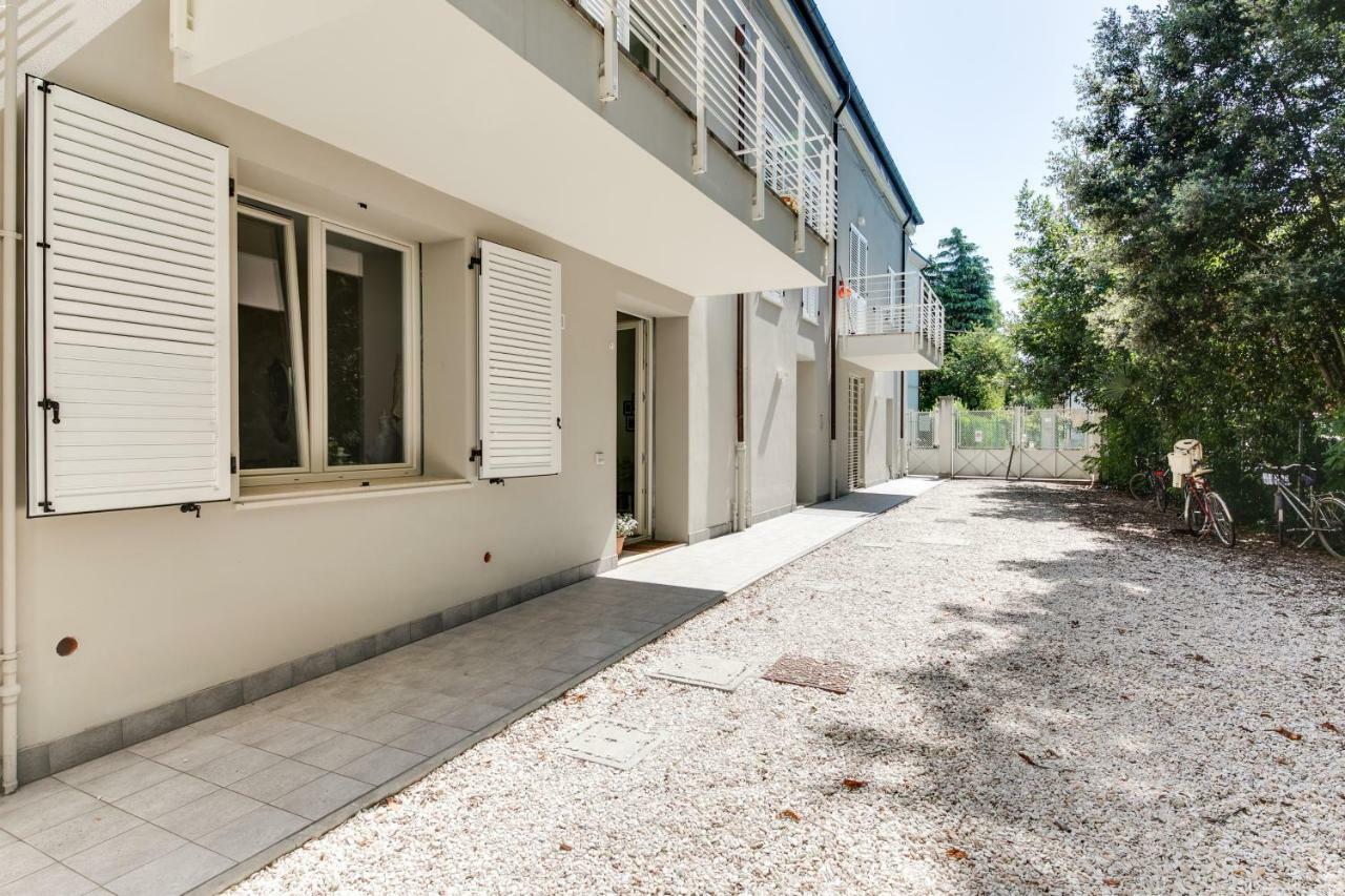 Campus House Lägenhet Forlì Exteriör bild